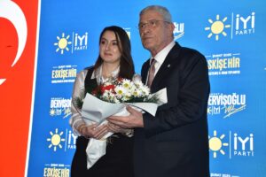 ESKİŞEHİR (AA) – İYİ Parti Genel Başkanı Müsavat Dervişoğlu, Eskişehir'de