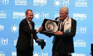 KÜTAHYA (AA) – İYİ Parti Genel Başkanı Müsavat Dervişoğlu, Kütahya'da