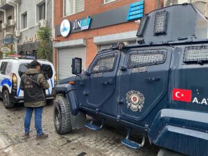 İZMİR (AA) – İzmir merkezli 3 ilde terör örgütü PKK/KCK'ya