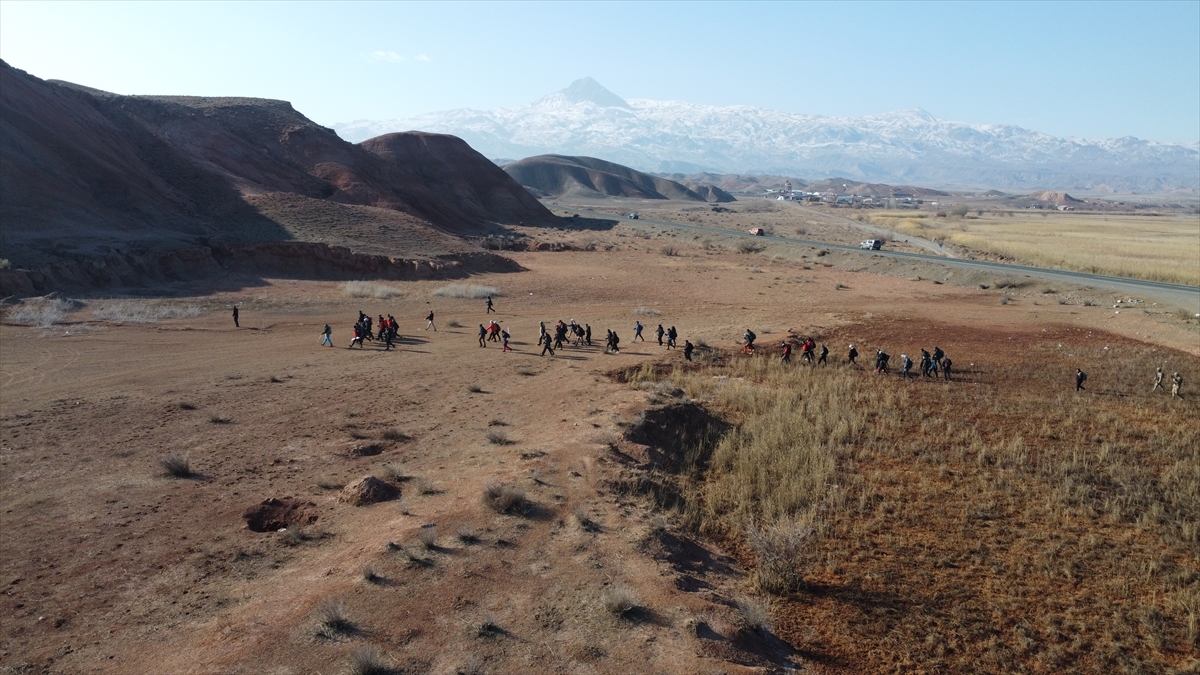 IĞDIR (AA) – Iğdır'da, Kahramanmaraş merkezli depremlerin yıl dönümü dolayısıyla