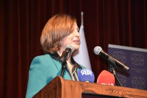 - "Demokrasinin kökleştiği, hukuk devleti ilkelerinin harfiyen uygulandığı yerlerde Kamu