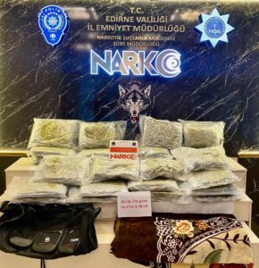 EDİRNE (AA) – Kapıkule Sınır Kapısı'nda bir tırda 30 kilo