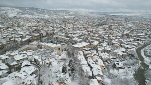 - "Çıkın dışarıya, kar topu oynayın, kardan adam yapın, karın