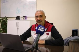 DOHA (AA) – Katar Milli Basketbol Takımı Başantrenörü Hakan Demir,