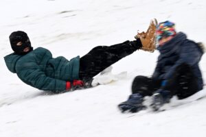 KAYSERİ (AA) – Kayseri'de kar yağışının ardından okulların tatil edilmesini