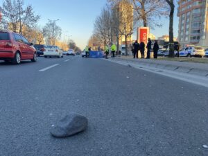 KAYSERİ (AA) – Kayseri'de yolun karşısına geçmeye çalışan yaya, otomobilin