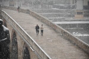 ÜSKÜP (AA) – Balkan ülkesi Kuzey Makedonya'nın başkenti Üsküp'te kar