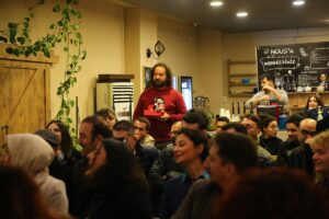 MERSİN (AA) – Mersin'de "Atsam atamıyorum, satsam satarım" başlığıyla düzenlenen