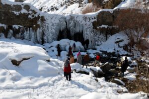 MUŞ (AA) – Muş'ta fotoğrafçılık kursuna katılan gençler, kentteki tarihi