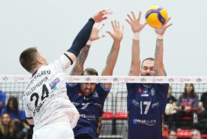 - On Hotels Alanya Belediyespor: 2 - Arkas Spor: 3