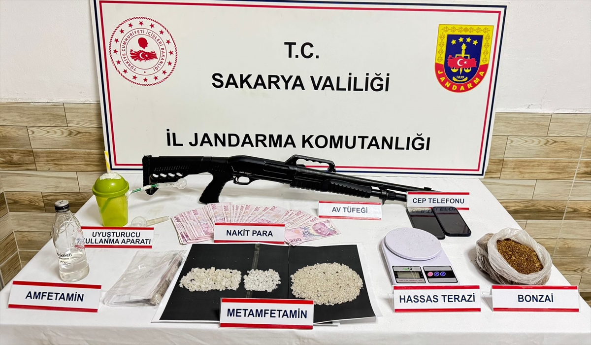 Sakarya'da uyuşturucu operasyonunda 2 şüpheli tutuklandı