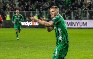 - Sakaryaspor: 2 - MKE Ankaragücü: 2