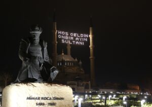 EDİRNE (AA) – Mimar Sinan'ın ustalık eseri Selimiye Camisi minarelerine