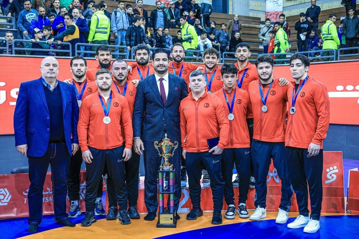 Serbest Güreş Milli Takımı, Dünya Kulüpler Kupası'nda gümüş madalya kazandı