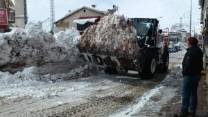 ŞIRNAK (AA) – Şırnak'ın Beytüşşebap ilçesinde kar ve tipi nedeniyle