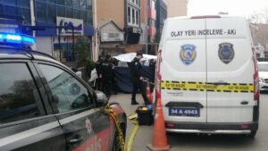 İSTANBUL (AA) – Şişli'de kız arkadaşını silahla vurarak öldürdükten sonra