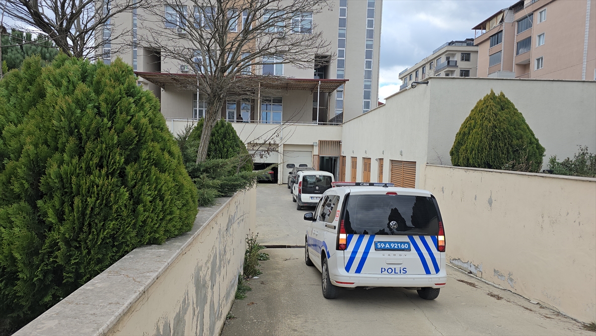 TEKİRDAĞ (AA) – Tekirdağ'ın Kapaklı ilçesinde çıkan silahlı kavgada 1