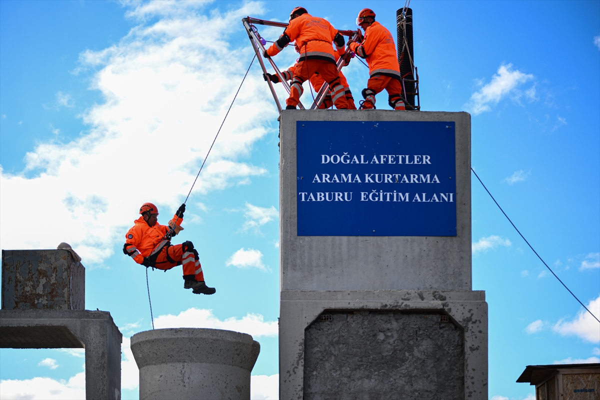 ANKARA (AA) – Türk Silahlı Kuvvetleri (TSK) İnsani Yardım Tugay