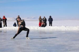 KARS (AA) – Türkiye Artistik Buz Pateni milli takım sporcuları