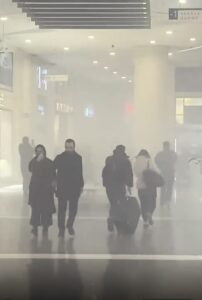 İSTANBUL (AA) – Üsküdar'daki bir alışveriş merkezinde çıkan yangın itfaiye