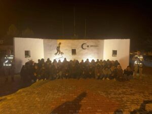 VAN (AA) – Van'ın Muradiye ilçesinde tırın dorsesinde 69 düzensiz