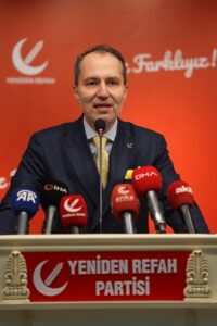 - "Trump her ne kadar Grönland'dan Meksika'dan bahsetse de asıl