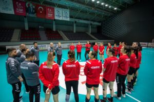 ANKARA (AA) – A Milli Kadın Hentbol Takımı, İspanyol başantrenör