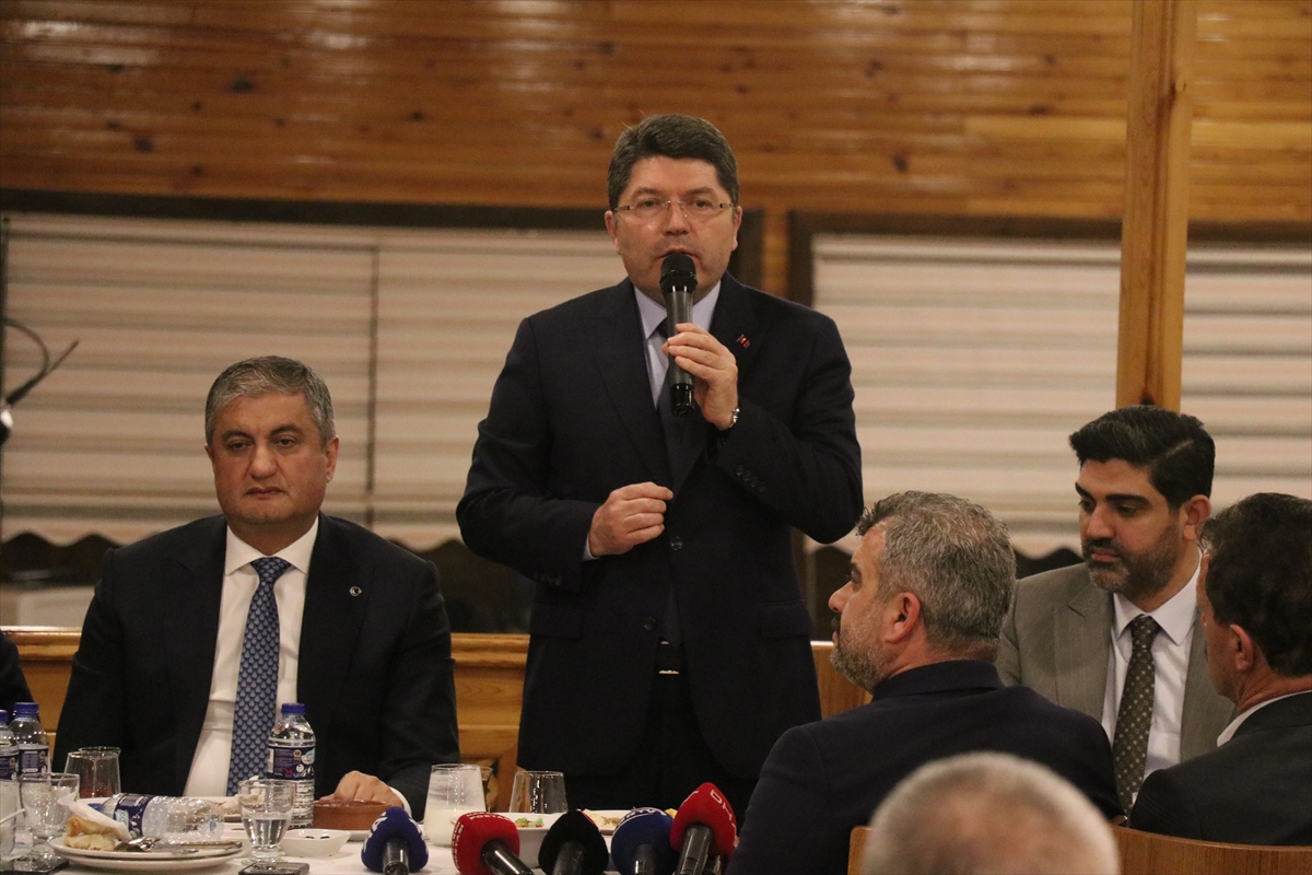 Adalet Bakanı Tunç, Karabük'te iftar programına katıldı: