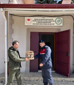 AFYONKARAHİSAR (AA) – Afyonkarahisar'ın Bolvadin ilçesinde keklik avlayan 3 kişiye