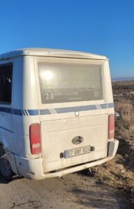 AFYONKARAHİSAR (AA) – Afyonkarahisar'da yüksek hızlı tren şantiyesinde çalışan işçileri