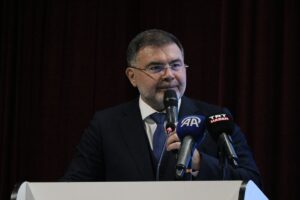 - "Cumhurbaşkanımız Recep Tayyip Erdoğan liderliğinde yerel yönetimlerde belediyeciliğin kitabını