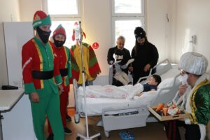 AMASYA (AA) – Amasya İl Müftülüğü personeli, hastanede tedavi sürecinde