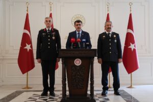 - "Emniyet Müdürlüğümüz, bayramda 21 bin 666 personel, 2 bin