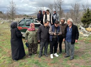 ANTALYA (AA) – Antalya'nın Akseki ilçesinde sokak köpeklerinden korkarak kaçan