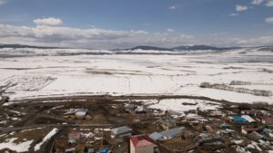 ARDAHAN (AA) – Ardahan'ın Göle Ovası'ndan geçen Kura Nehri, karın