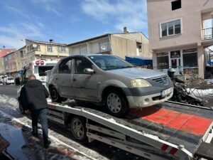 ARDAHAN (AA) – Ardahan'ın Hanak ilçesinde korsan taşımacılık yapan ehliyetsiz
