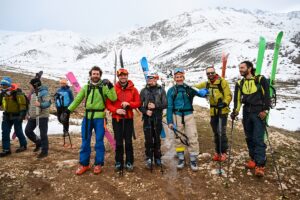 VAN (AA) – Van'ın Gevaş ilçesinde Artos Dağı'nda mahsur kalan