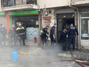 AYDIN (AA) – Aydın'ın Efeler ilçesinde, 3 katlı binanın bacasında