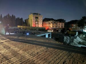 İSTANBUL (AA) – Bahçelievler'de inşaat çalışması sırasında yolda kısmi çökme