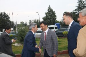 - "Biz birlik ve beraberlik içerisinde olmak zorundayız. Acıyı paylaşarak