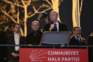 ANKARA (AA) – Ankara'da, İstanbul Büyükşehir Belediyesine (İBB) yönelik yolsuzluk