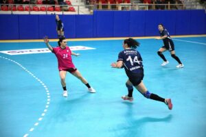 ESKİŞEHİR (AA) – GÜNHAN ÖZCEYLAN – Anadolu Üniversitesi forması giyen