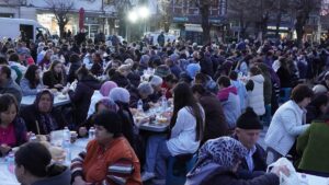 MOMÇİLGRAD (AA) – Bulgaristan'ın güneydoğusundaki Momçilgrad (Mestanlı) şehrinde, Kadir Gecesi