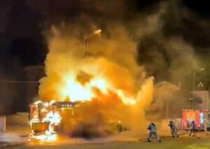 İSTANBUL (AA) – Büyükçekmece'de park halindeki İETT otobüsünde çıkan yangın,