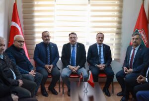 - "Bize emanet edilen şehit aileleri ve gazilerimizin haklarını savunmaya