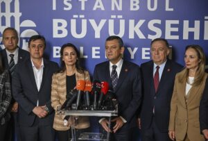 - "Biz nevruz meydanlarında toplanmayla Saraçhane'de dayanışma için toplanmayı birbirinden