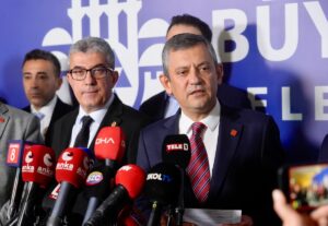 İSTANBUL (AA) – CHP Genel Başkanı Özgür Özel, parti tüzüğünün