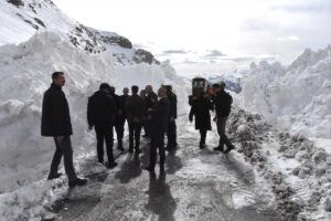 VAN (AA) – Van'da olumsuz hava koşulları ve çığ tehlikesi