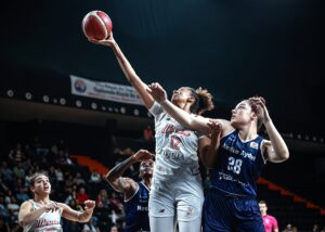 Salon: Servet Tazegül Hakemler: Hüseyin Çelik, Ahmet Kemal Digilli, Samet