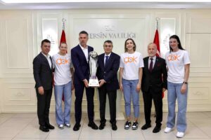 MERSİN (AA) – Basketbol ING Kadınlar Türkiye Kupası'nı kazanan ÇİMSA